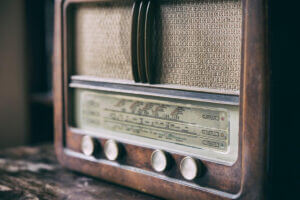 Radio hören, die bildenden alten Zeiten